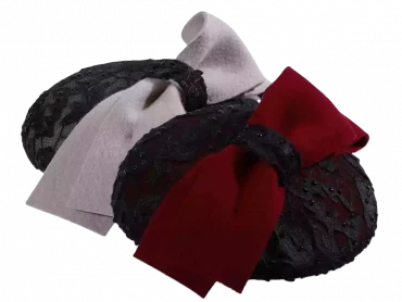Filz Toque mit Spitzenstoff