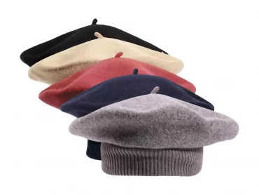 Béret mit Wollkragen