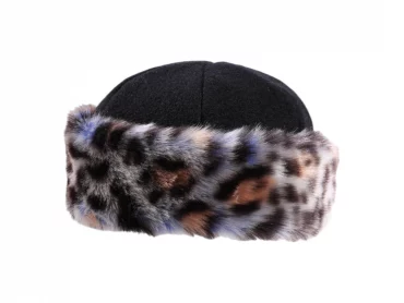 Toque mit Kunstfell