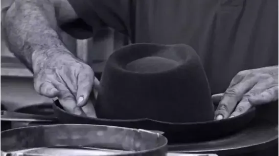 Pflegeanleitung für Westernhüte aus Filz