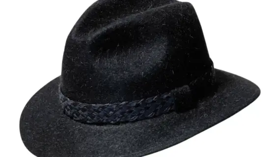 Schwarzer Fedora Traveler Haarfilzhut Stichelhaar – Handarbeit