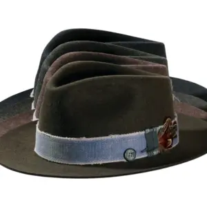 Fedora Bogart Stichelhaar mit Jeans-Hutband und Feder