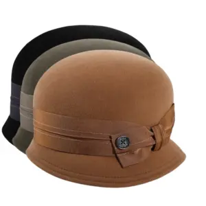 Cloche „très chic“ in Moos