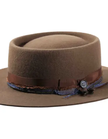 Vaquerohut Hazienda in Schlamm mit Jeans-Garnitur und Perlen|