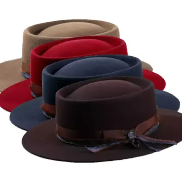 Fedora flach aus Wollfilz mit Ebony-Pearl-Garnitur