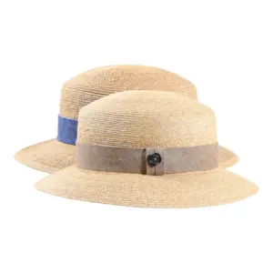 Cloche Straw Addicted aus Weizenstroh mit Leinenband Ciel oder Sand