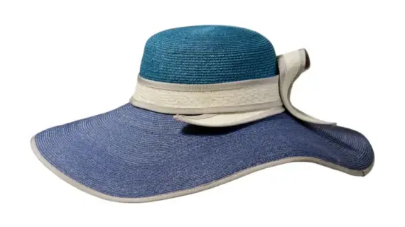 blauer Krempe und weißem Hutband|||