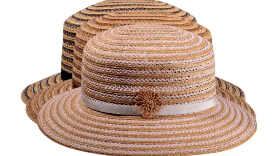 Pedalin und Bast mit Strohblume|Damenhut Freiamt Islisbergerin aus Weizenstroh