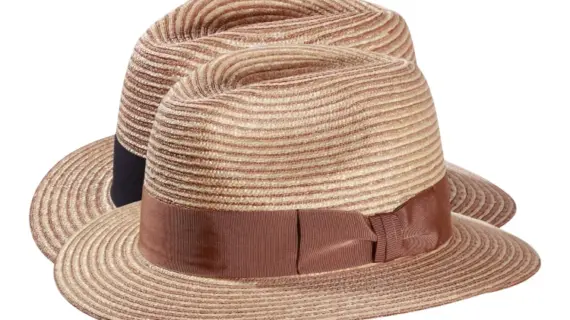 Fedora Traveler Bicolor Straw mit blauem Rebs-Hutband von Risa