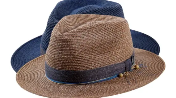 Fedora Hanf Authentic aus 100% Hanf in Marine und Nougat mit Baumwollband, Strohagrement, linker Traverse und ikonischem Risa-Knopf