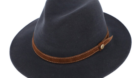 Wollfilzhut Traveller Kaschmir uni mit Messingpin