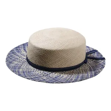 handgefertigt aus 100% Panama