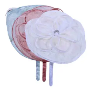 Altrosa und Himmelblau aus 100% Sisal.|Fascinator Blume mit Reif in Weiß