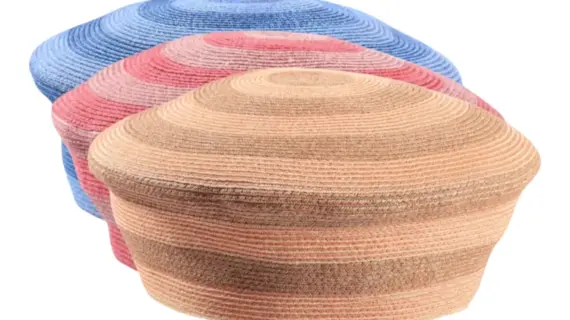 Béret aus Hanf und Paper mit Streifen in Naturtönen||Béret aus Hanf und Paper mit Streifen in Naturtönen|Béret aus Hanf und Paper mit Streifen in Naturtönen|Béret aus Hanf und Paper mit Streifen in Naturtönen||||