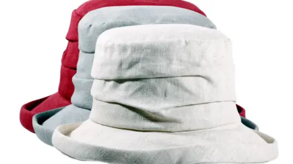 Bordeaux und Mittelgrau.|Damen Sommerhut aus 100 % Leinen in Mittelgrau.|Damen Sommerhut aus 100 % Leinen in Bordeaux.|Damen Sommerhut aus 100 % Leinen in Hellbeige.