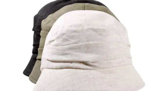 Hellbeige und Olive.|Damen Sommerhut Cloche aus Leinen in Olive.|Damen Sommerhut Cloche aus Leinen in Olive.|Damen Sommerhut Cloche aus Leinen in Hellbeige.|Damen Sommerhut Cloche aus Leinen in Hellbeige.|Damen Sommerhut Cloche aus Leinen in Schwarz.|Damen Sommerhut Cloche aus Leinen in Schwarz.