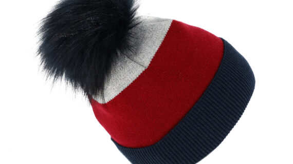Strickmütze Feinstrick dreifarbig mit Kunstfellbommel – hochwertige Kopfbedeckung von Fiebig bei Hut Factory Schweiz