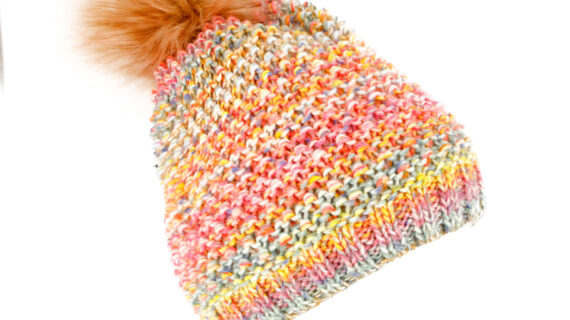 Strickmütze mit Kunstfellbommel melange – hochwertige Kopfbedeckung von Fiebig bei Hut Factory Schweiz