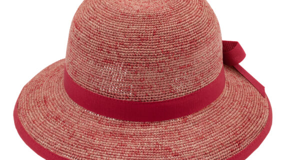 Strohhut Glocke Raffia sehr fein mit Ripsband und Einfass – hochwertige Kopfbedeckung von Fiebig bei Hut Factory Schweiz