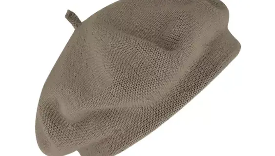 Strickbaske uni mit Zipfel