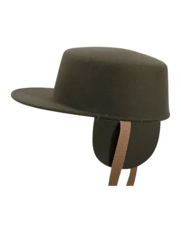 Blau und Moosgrün|Cap Wollfilz mit Ohrenklappen in Elfenbein