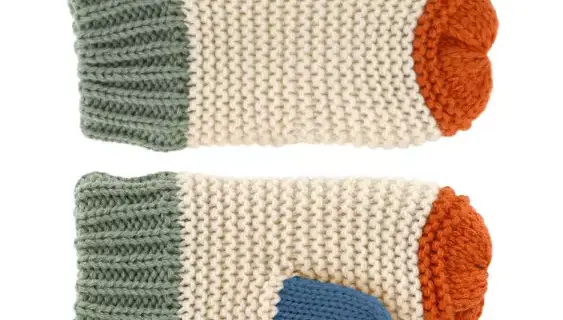 Kinder Strickfäustlinge vierfarbig mit Daumen