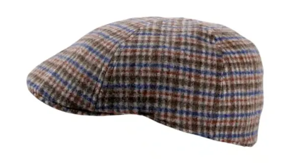 Grau und Braun  handgefertigt aus Wolle