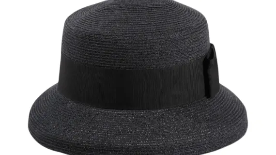 Schwarze Cloche «ligne noire» von Risa aus 100% Hanf
