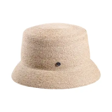 Bucket-Hat aus Raffia Natur von Risa Schweiz mit ikonischem Qualitätsknopf
