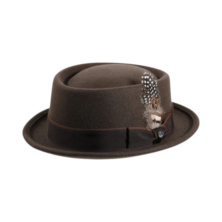 Porkpie Classic Paspel in Dunkeltaupe mit braunem Hutband und Feder