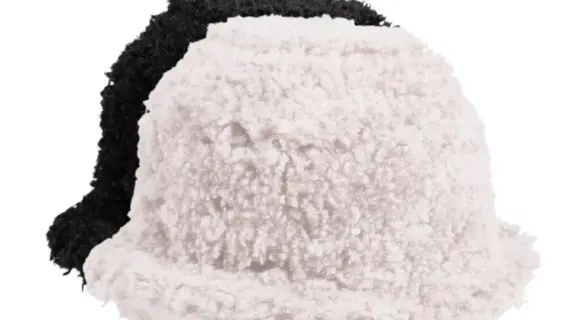 Buckethut Curly Damen in Wollweiss und Schwarz mit weicher lockiger Oberfläche